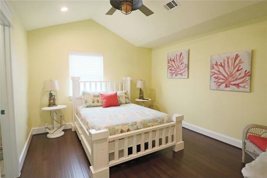 Photo of Bedroom in Surfside Beach