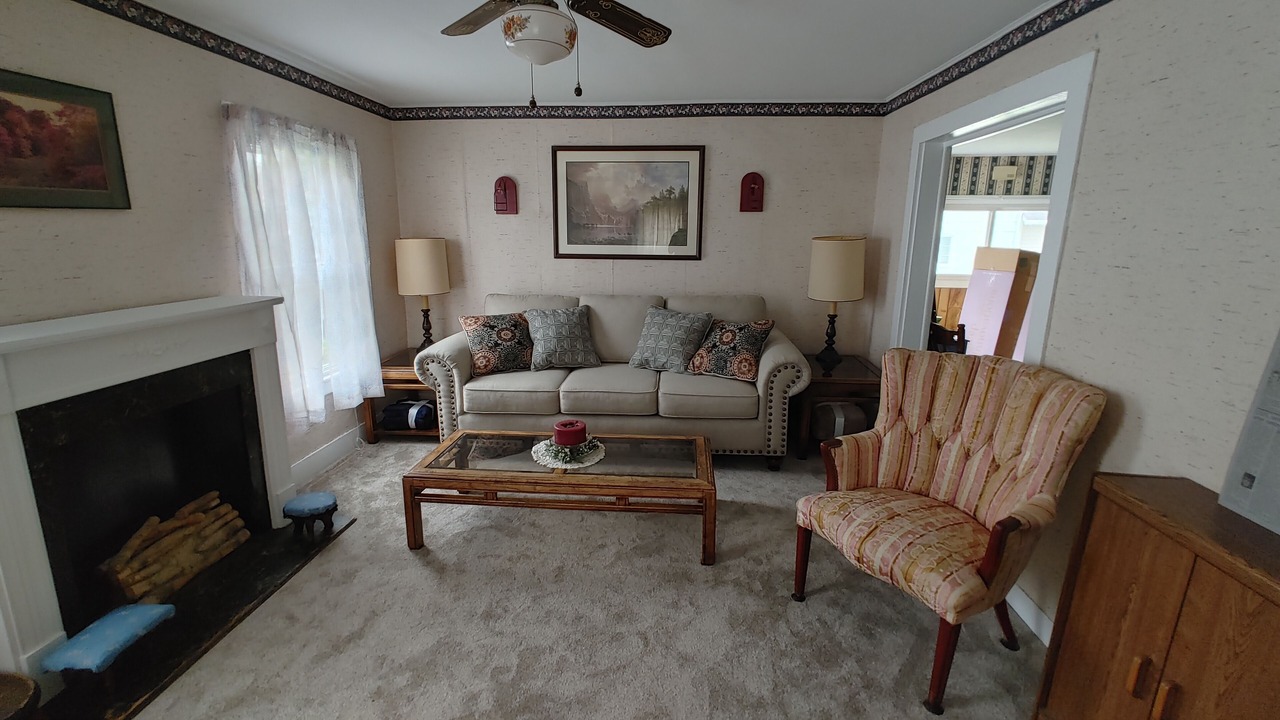 Photo of Livingroom in Canandaigua