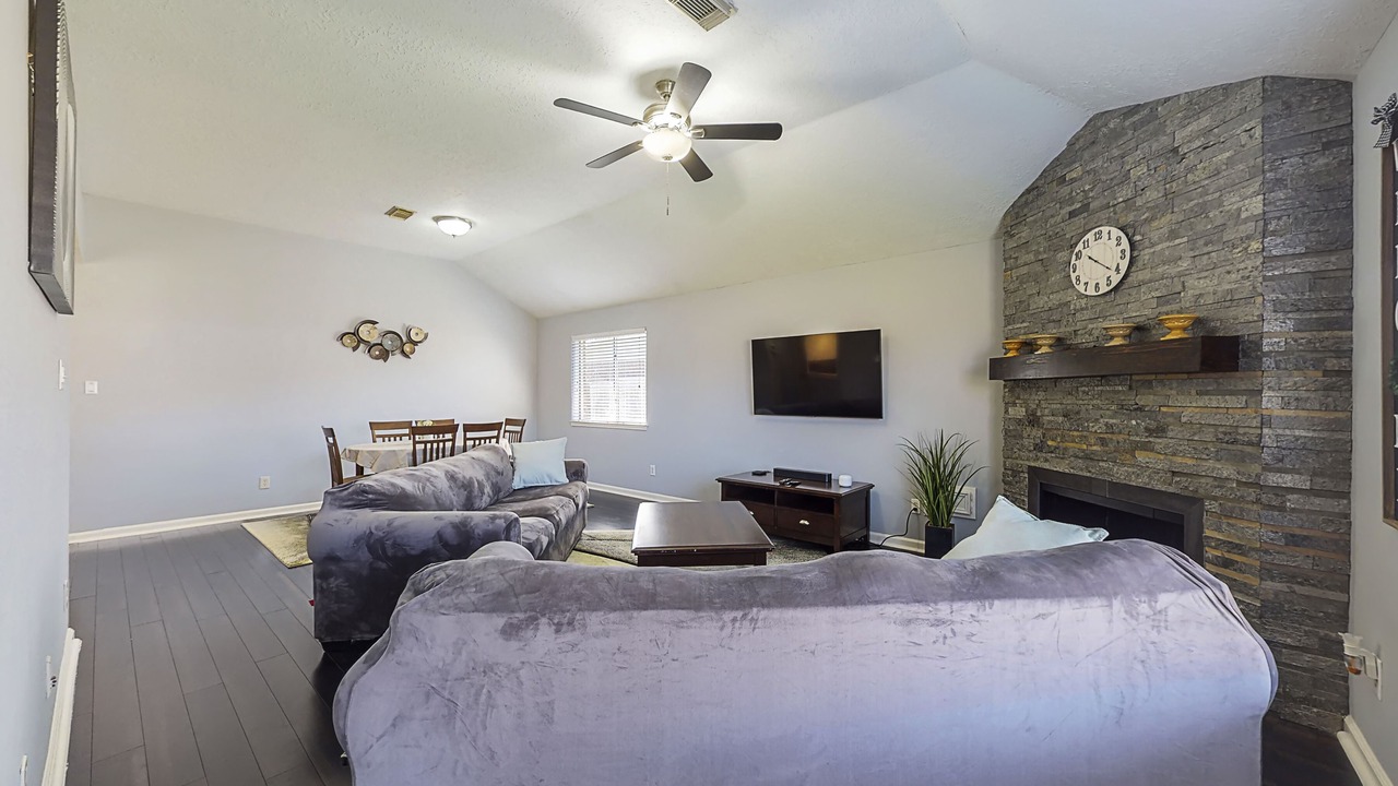 Photo of Livingroom in Pearland
