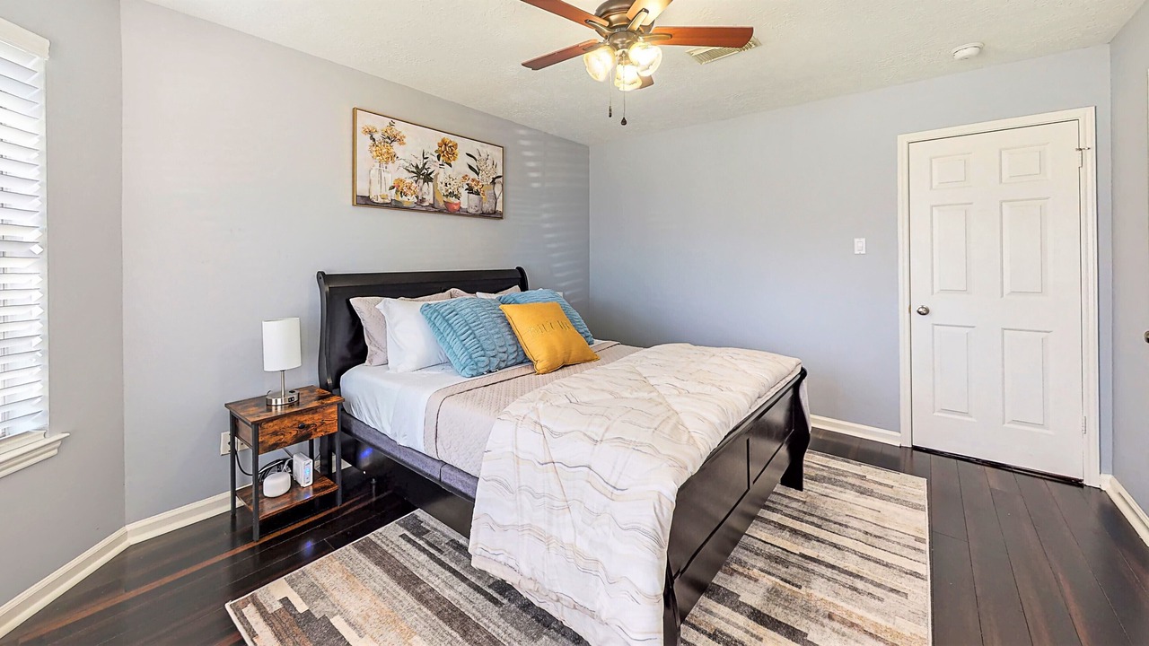 Photo of Bedroom in Pearland