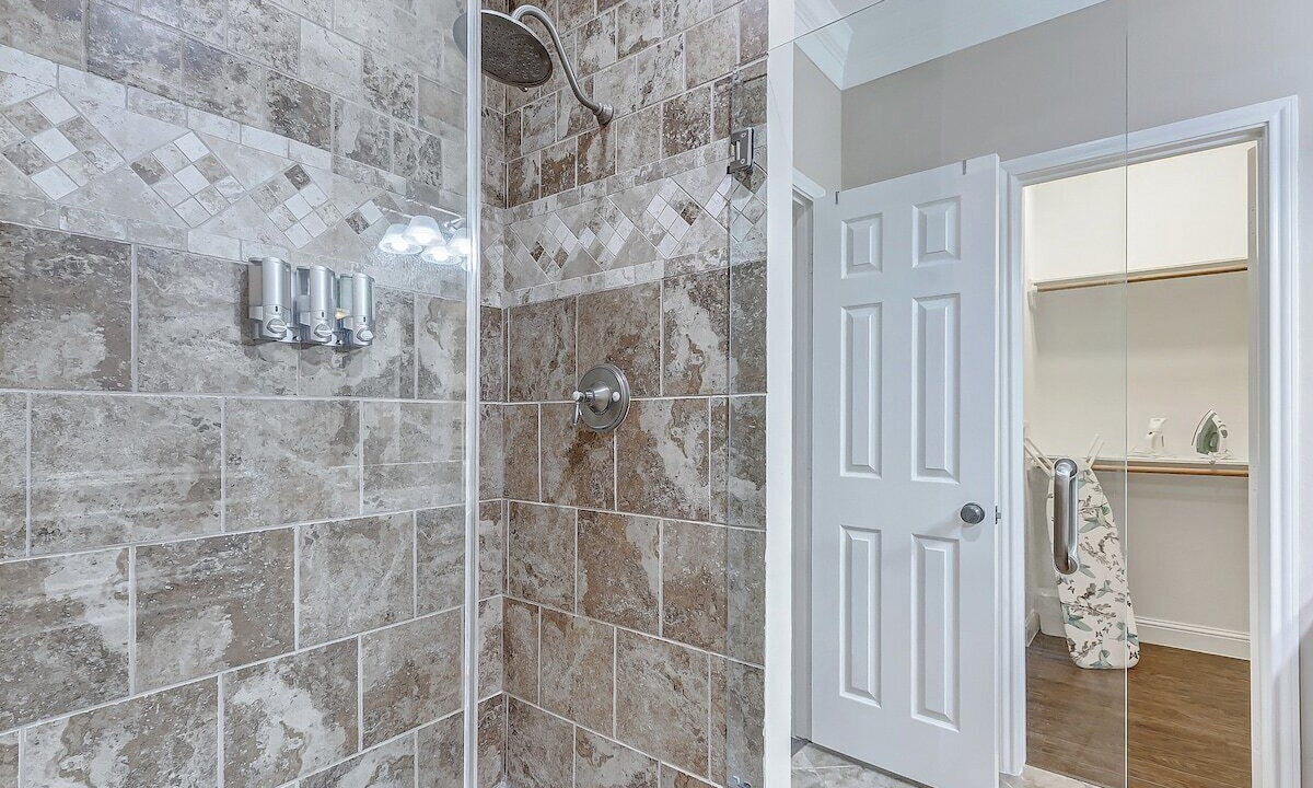 Photo of Bathroom in Walden on Lake Conroe