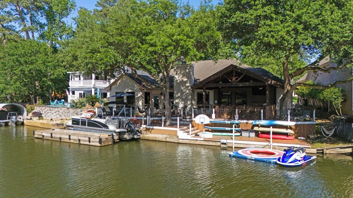 Photo of Others in Walden on Lake Conroe