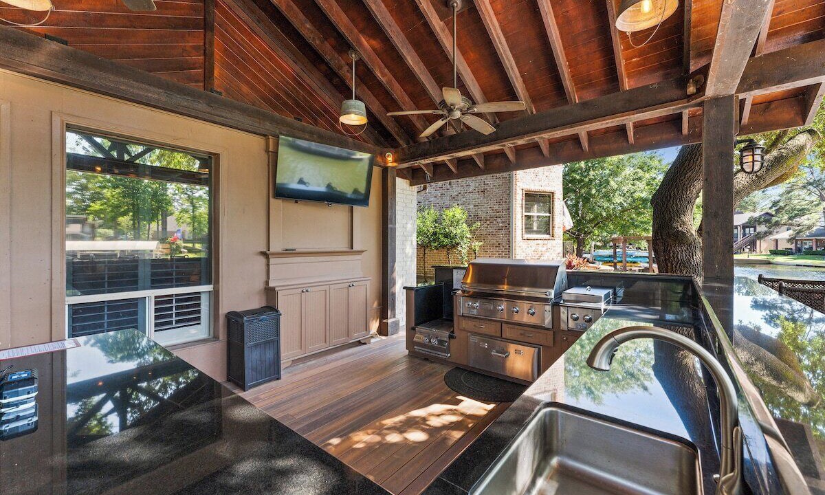 Photo of Patio Balcony in Walden on Lake Conroe