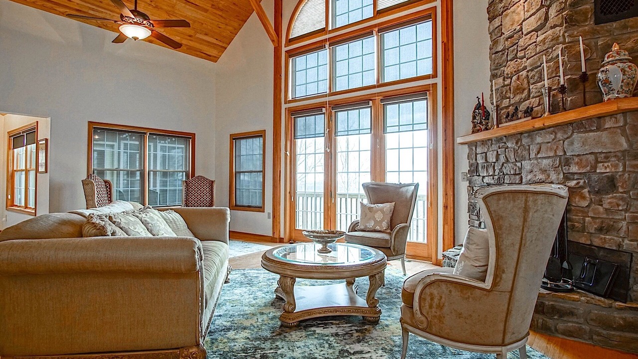 Photo of Livingroom in Snowshoe