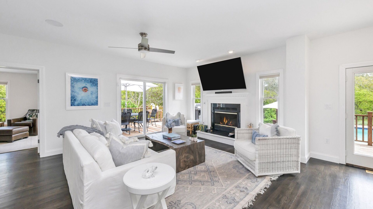 Photo of Livingroom in Westhampton