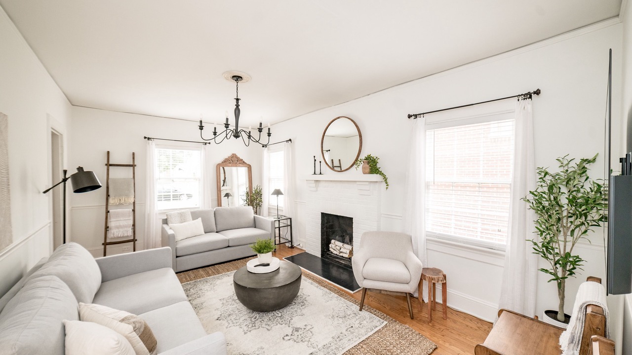 Photo of Livingroom in Rivermont
