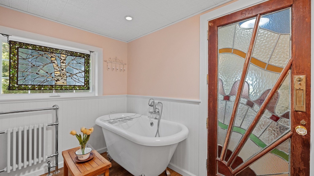 Photo of Bathroom in Campton