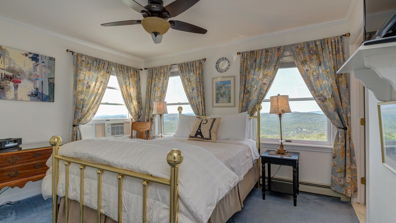 Photo of Bedroom in West Paris