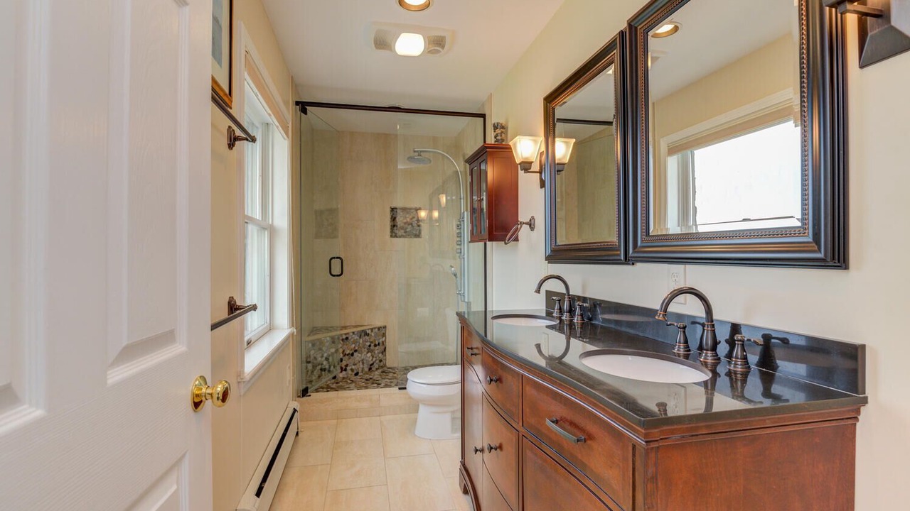 Photo of Bathroom in West Paris