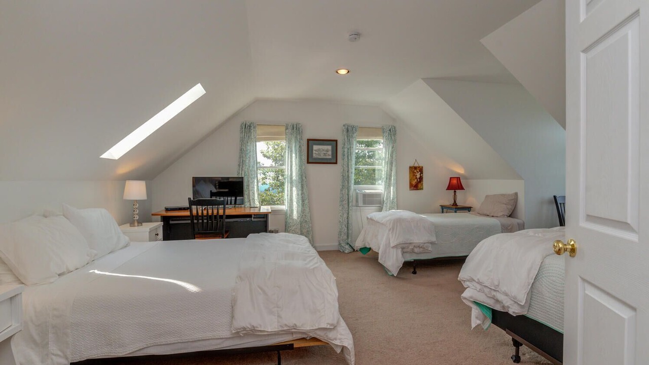 Photo of Bedroom in West Paris