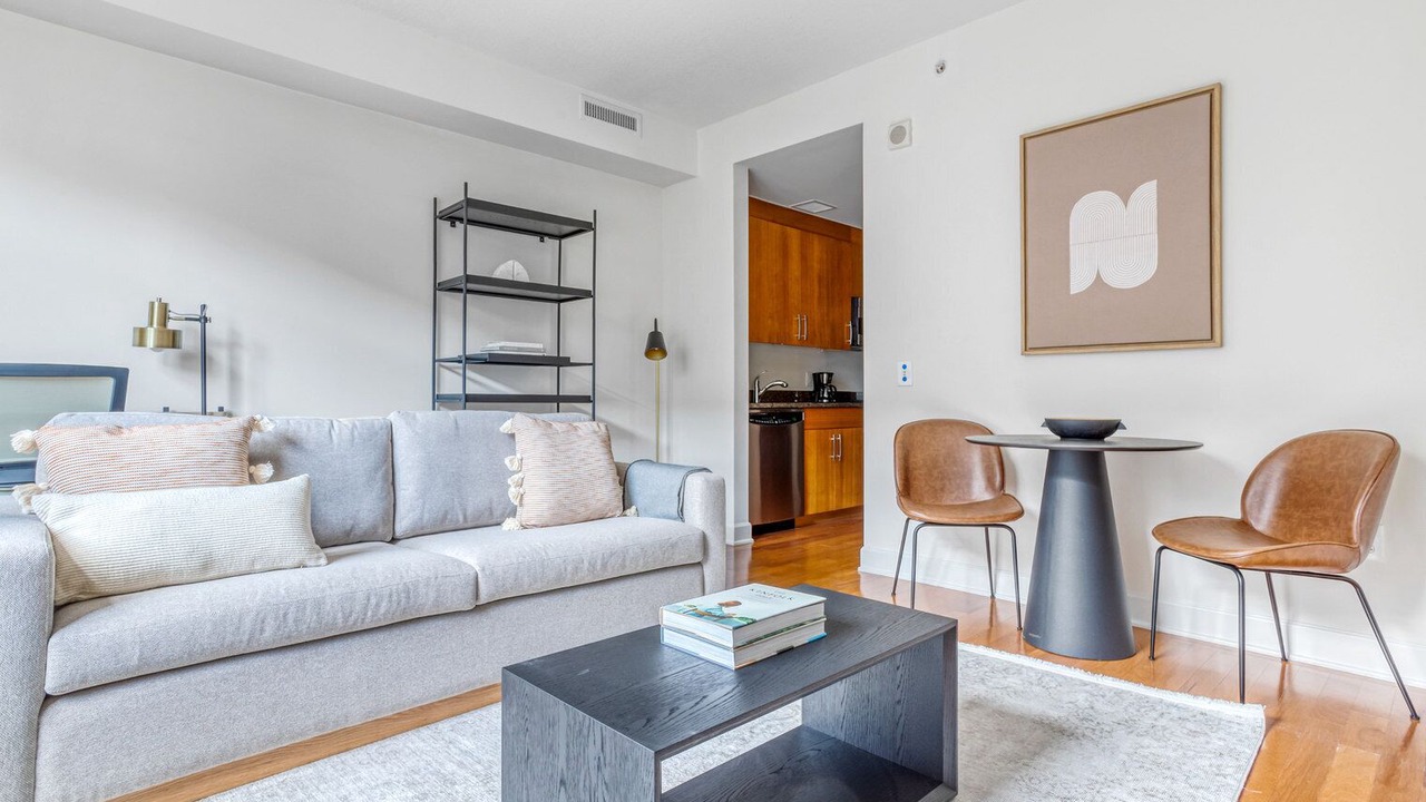 Photo of Livingroom in Mount Vernon Triangle