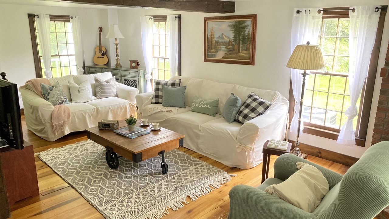 Photo of Livingroom in Weston