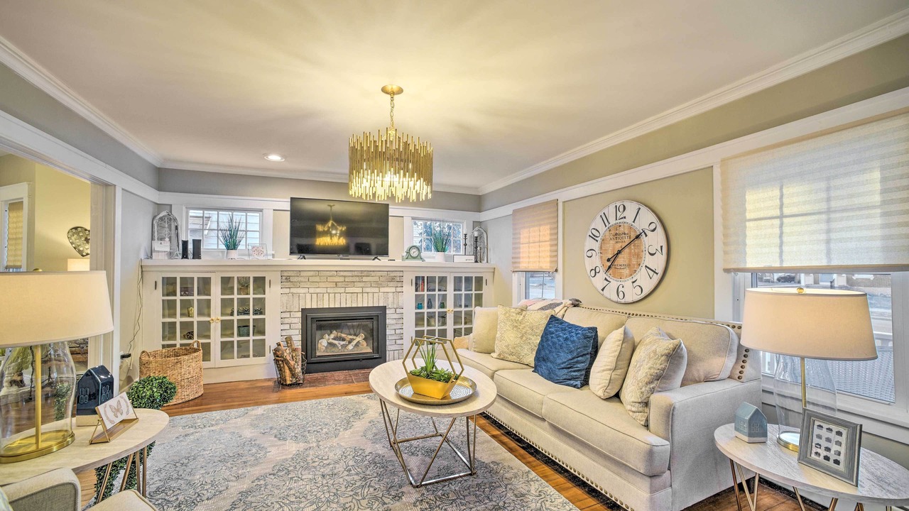 Photo of Livingroom in Glens Falls