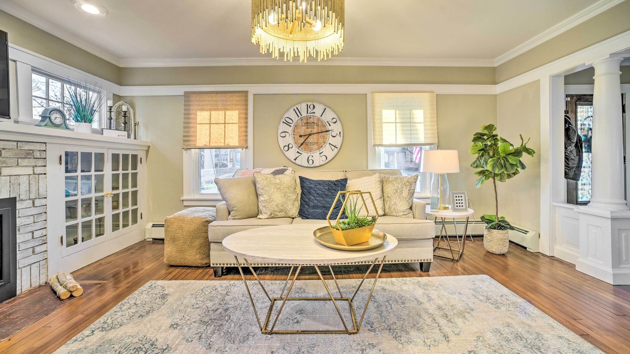 Photo of Livingroom in Glens Falls