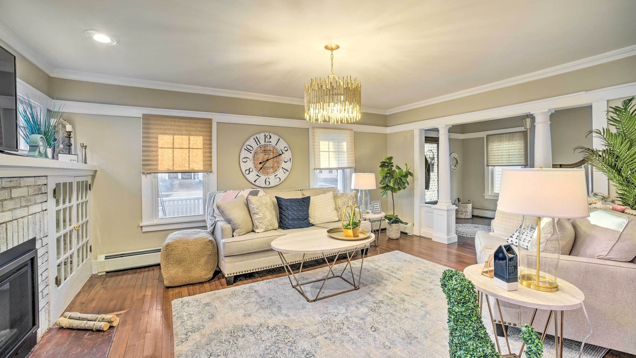 Photo of Livingroom in Glens Falls