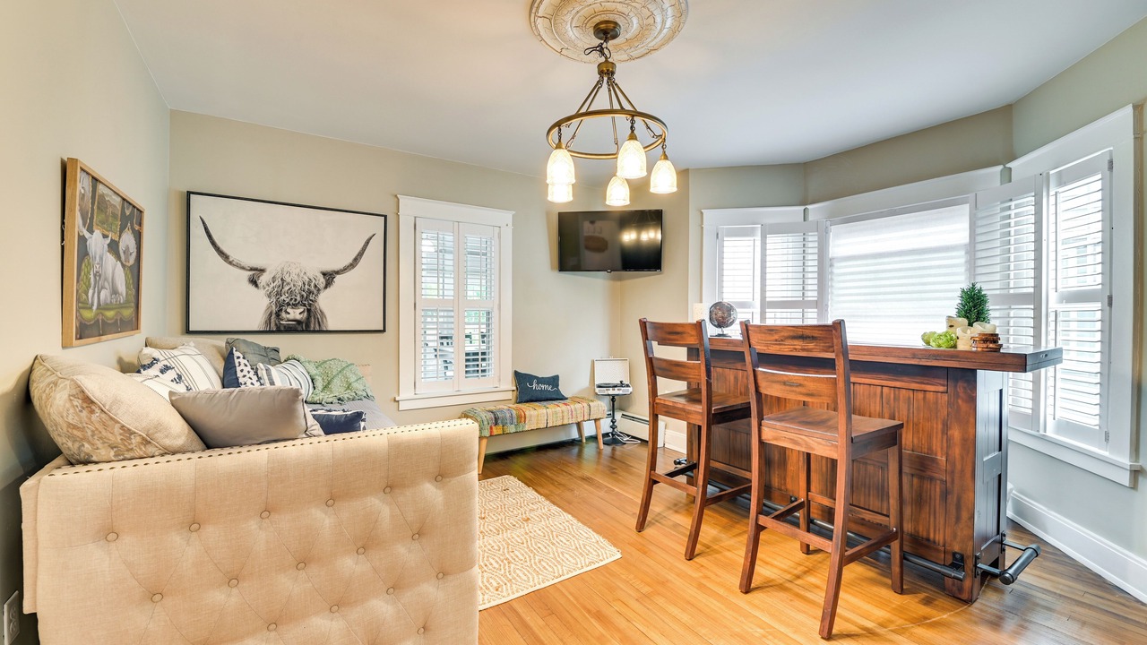 Photo of Livingroom in Glens Falls