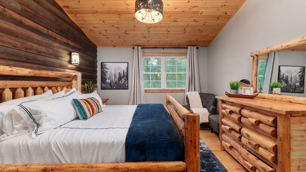 Photo of Bedroom in Berkeley Springs