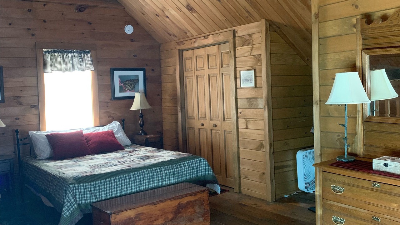 Photo of Bedroom in Waterbury Center