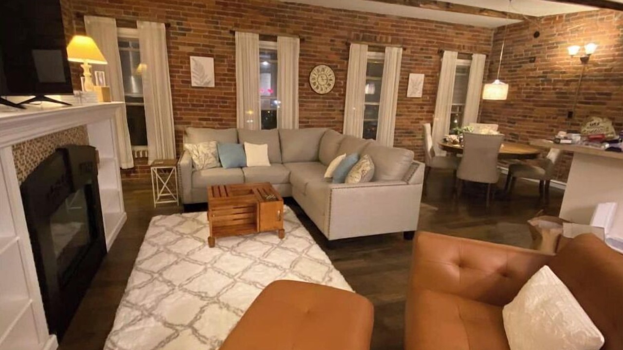 Photo of Livingroom in Glens Falls