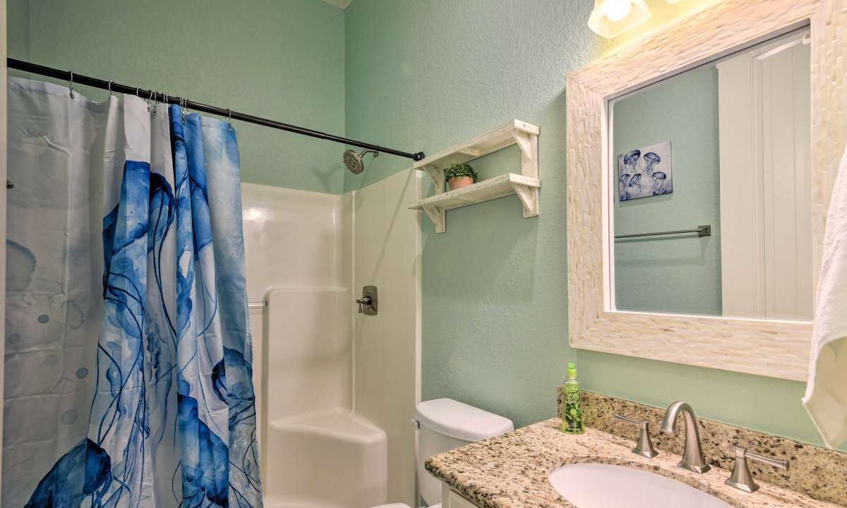 Photo of Bathroom in Surfside Beach
