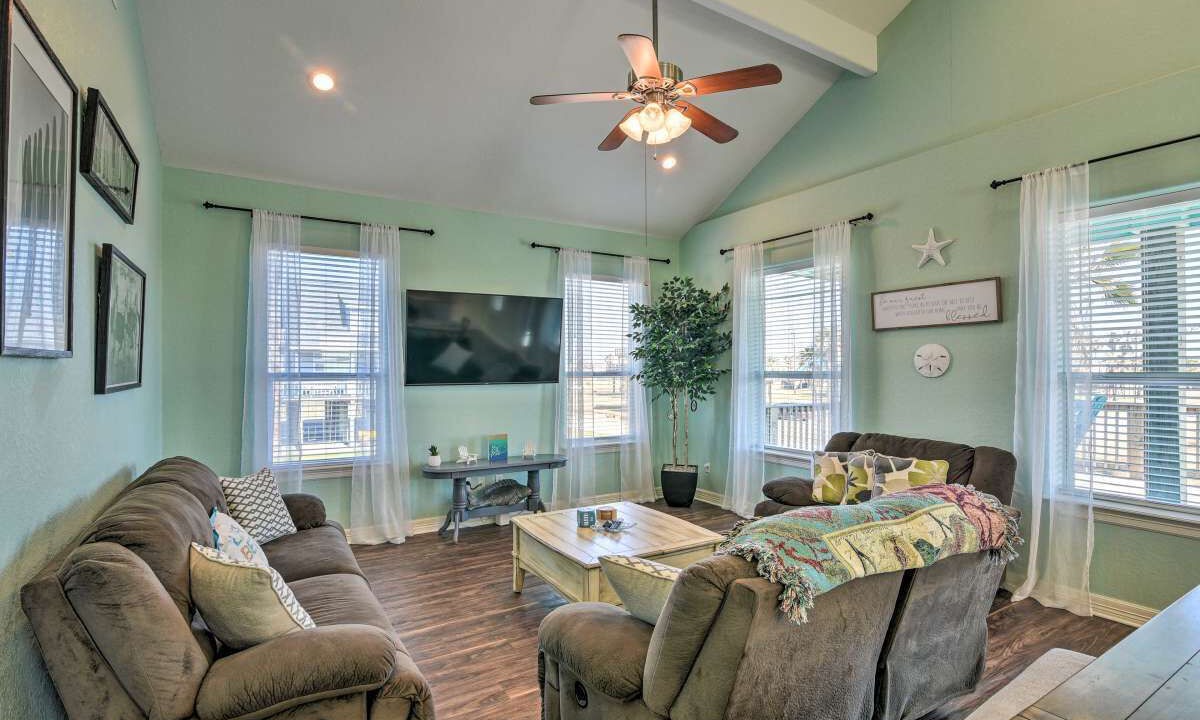 Photo of Livingroom in Surfside Beach