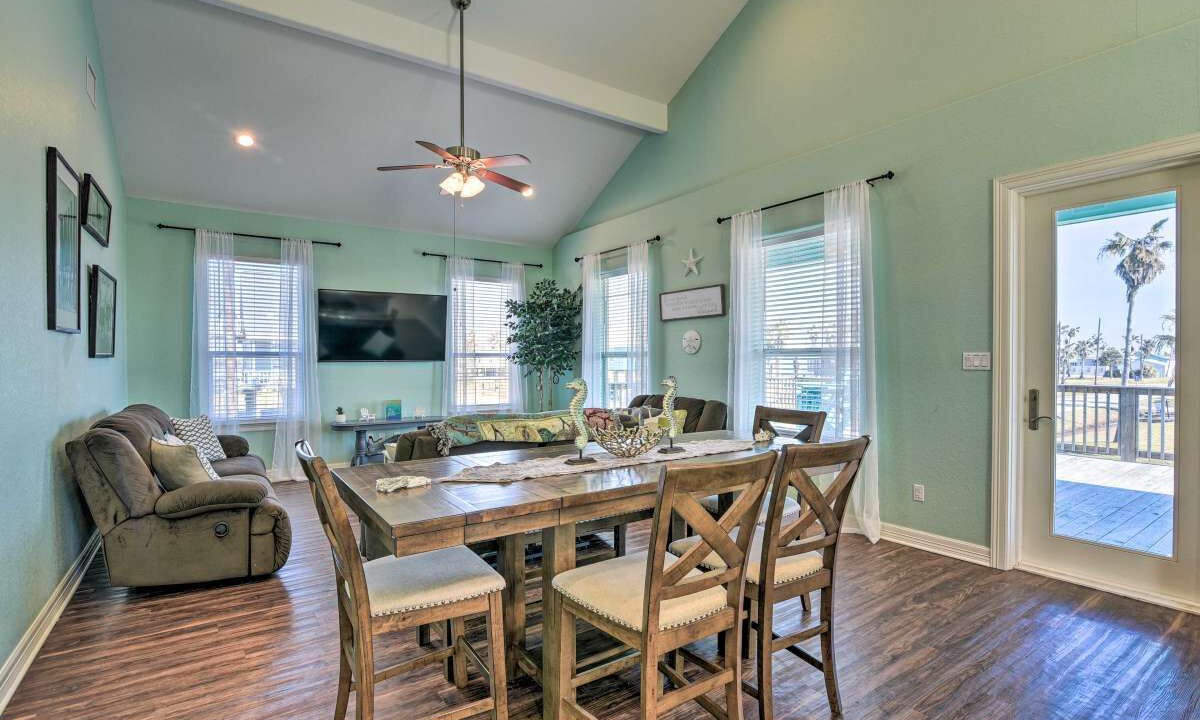 Photo of Livingroom in Surfside Beach