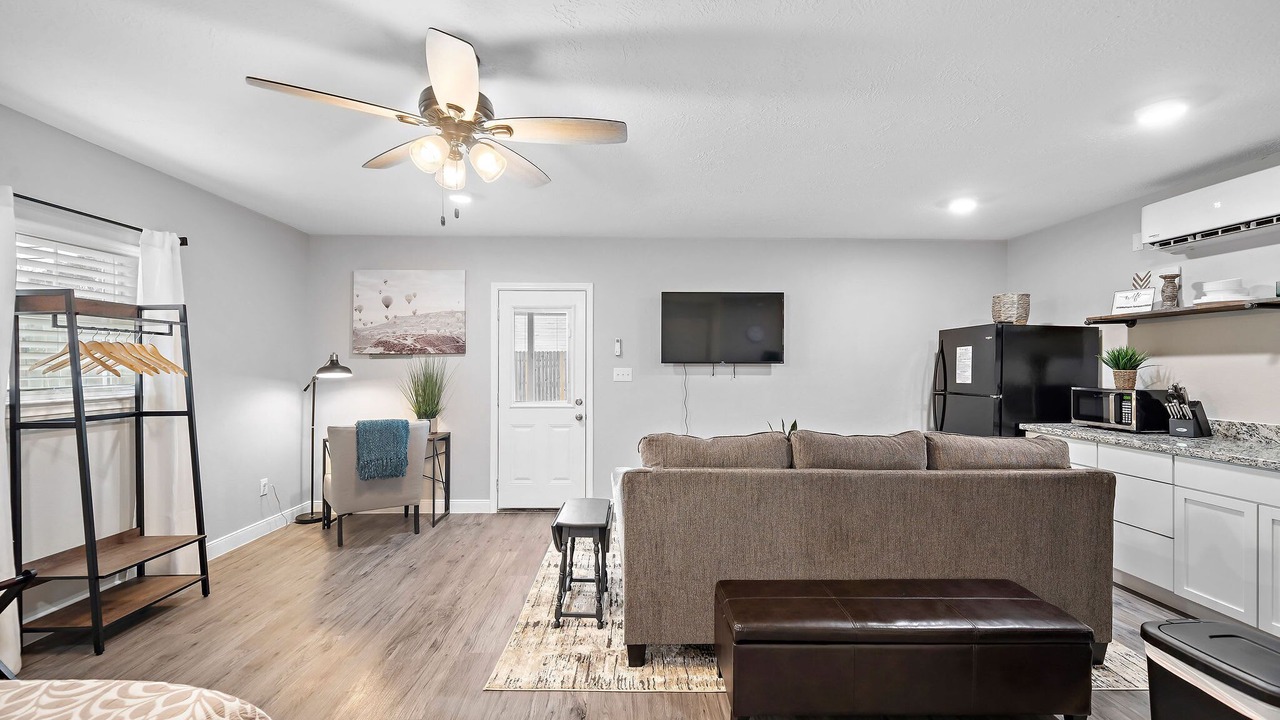 Photo of Livingroom in Baytown