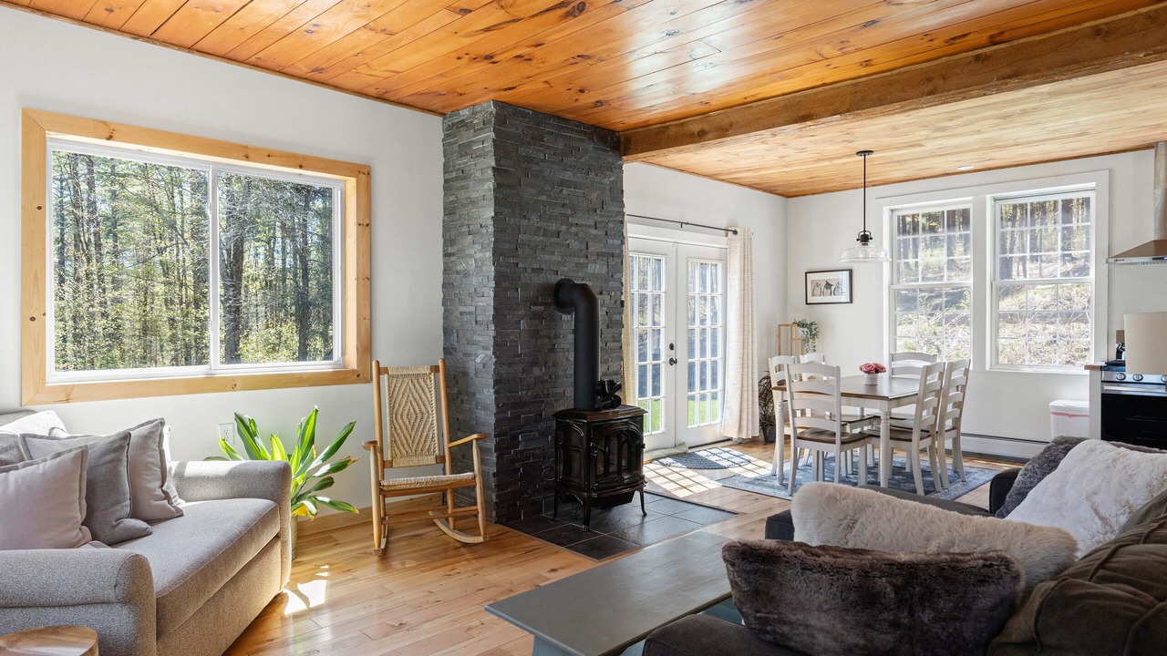 Photo of Livingroom in Moretown