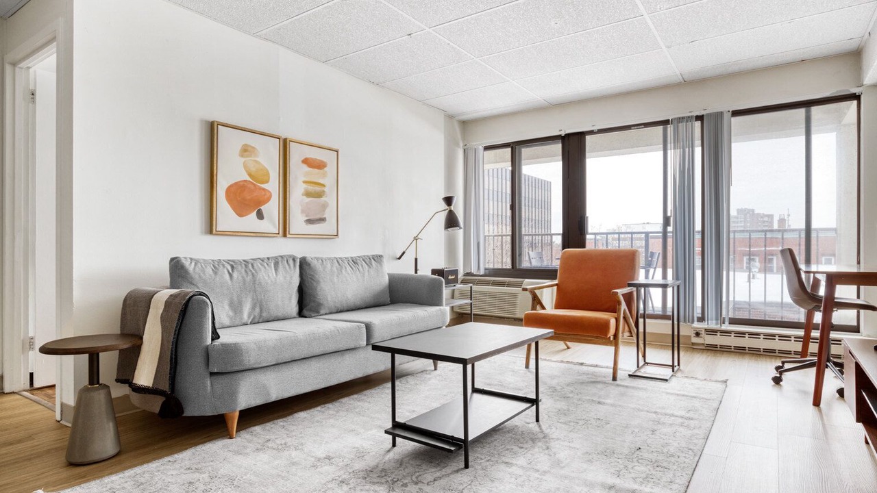 Photo of Livingroom in Mid-Cambridge
