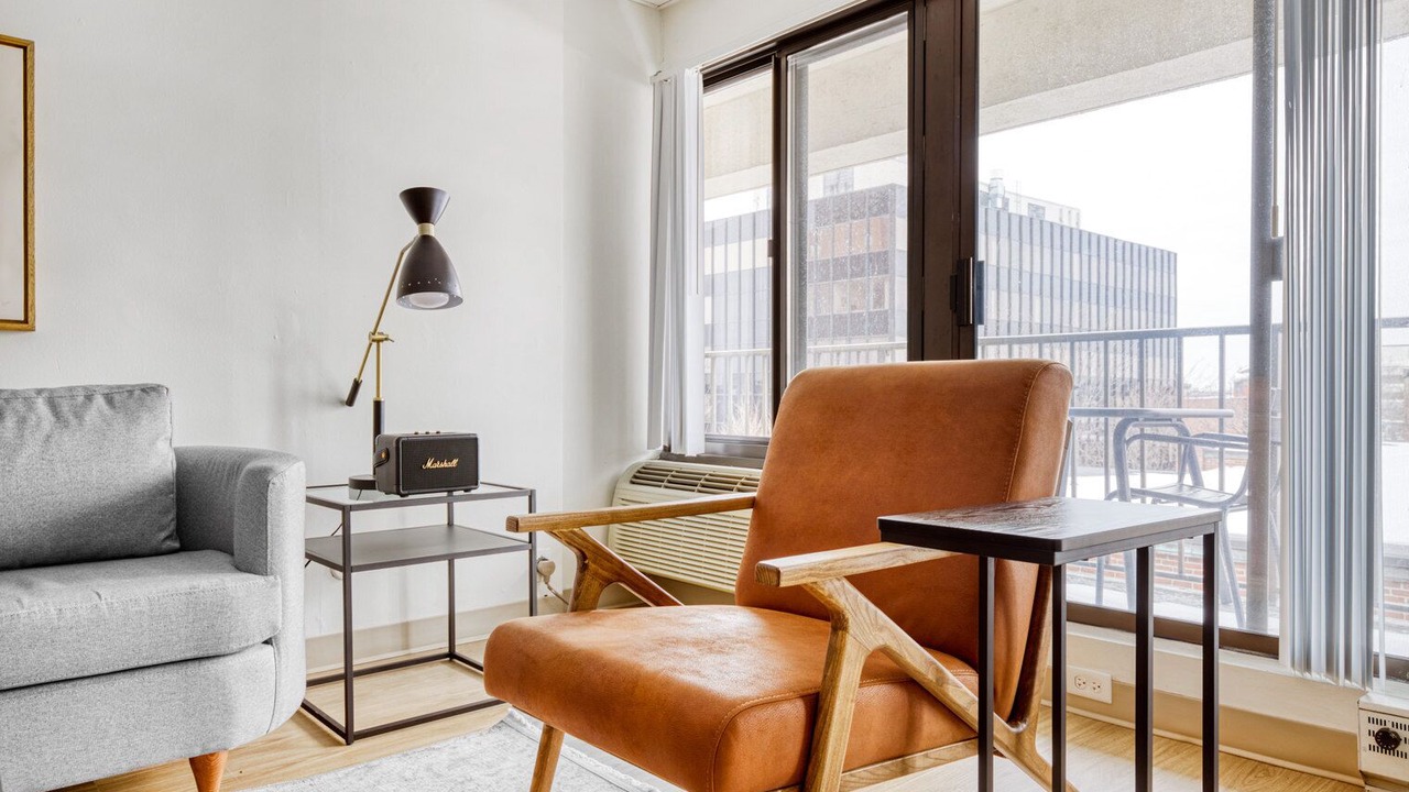Photo of Livingroom in Mid-Cambridge