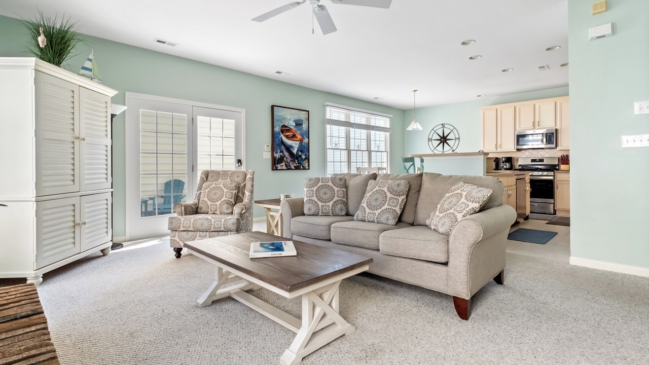 Photo of Livingroom in Bayside