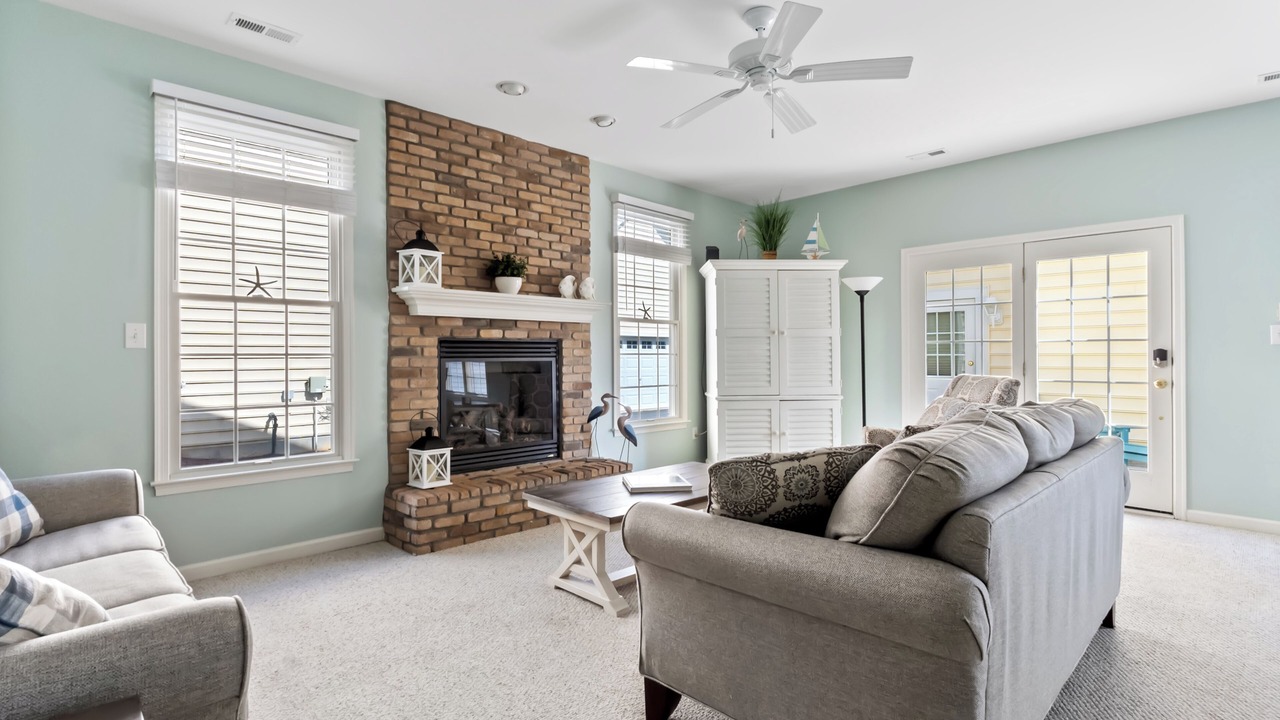 Photo of Livingroom in Bayside