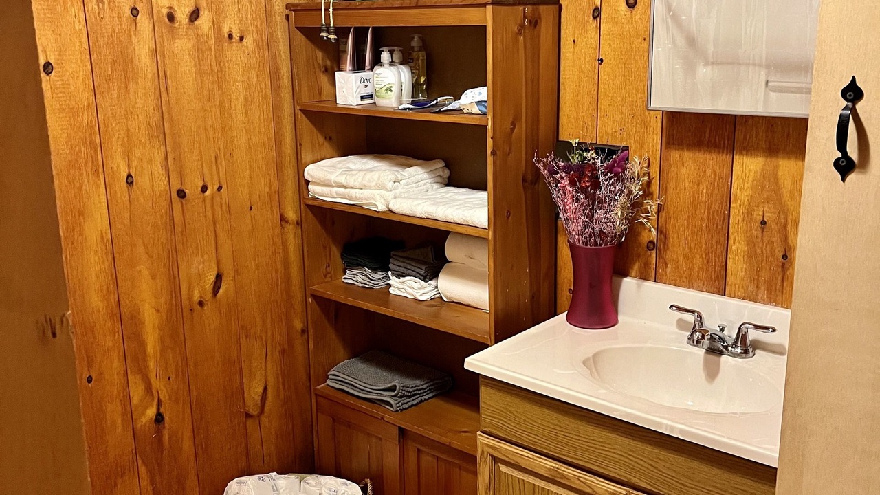 Photo of Bathroom in Errol