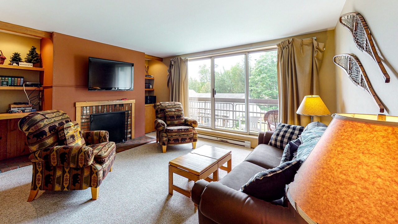 Photo of Livingroom in Warren