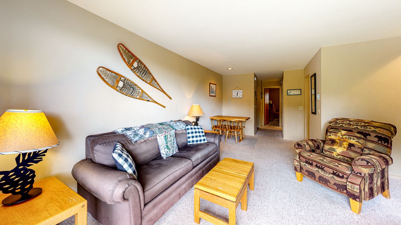 Photo of Livingroom in Warren