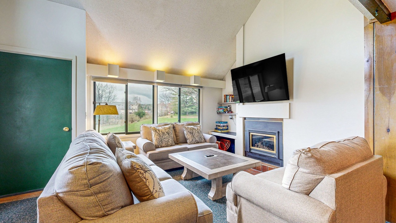Photo of Livingroom in Stowe Area