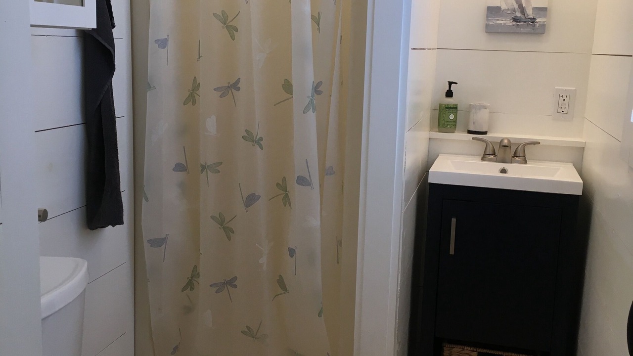Photo of Bathroom in Peaks Island