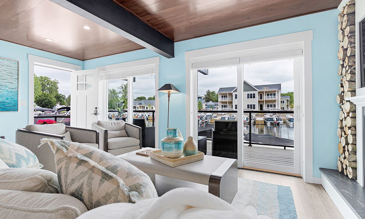 Photo of Livingroom in Sylvan Beach