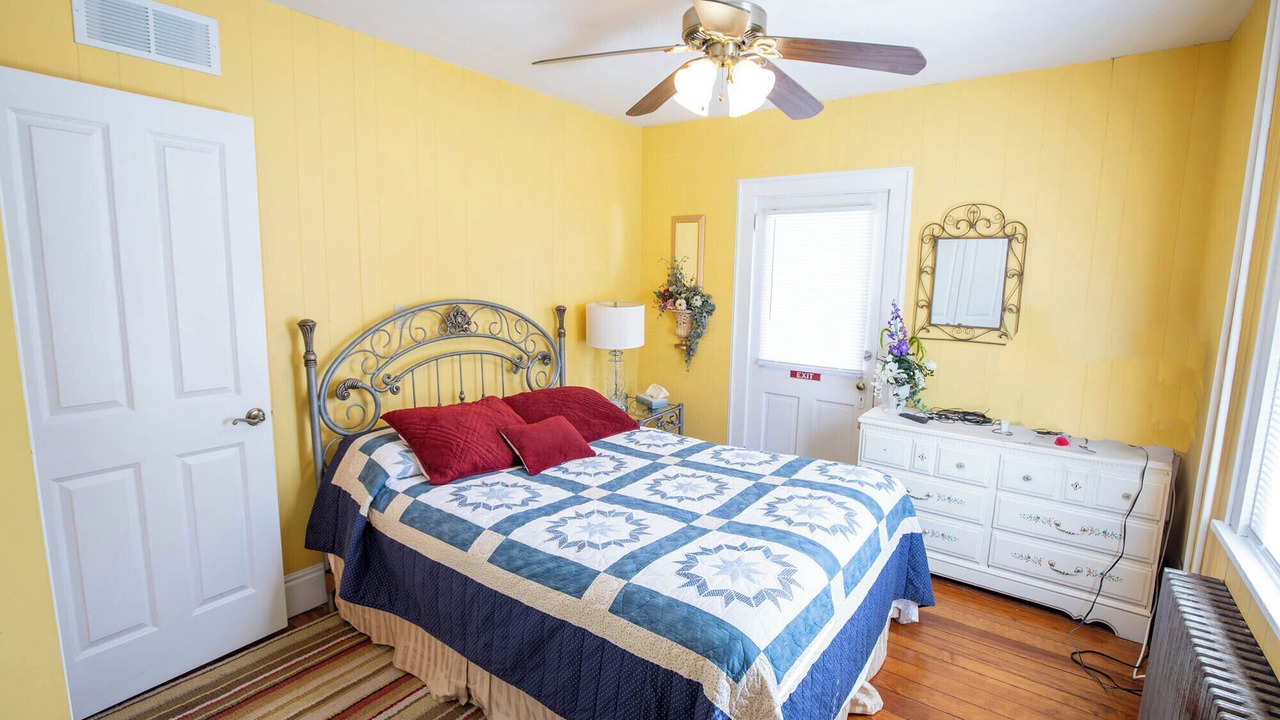 Photo of Bedroom in Bird In Hand