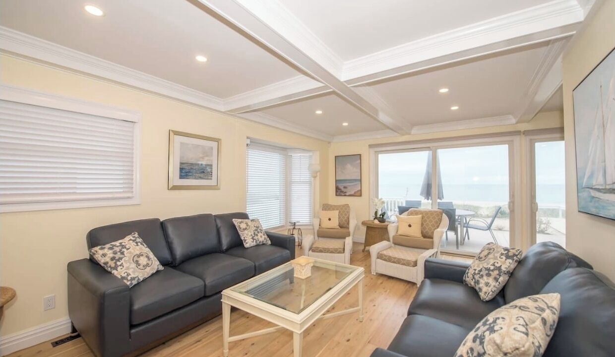 Photo of Livingroom in Mattituck