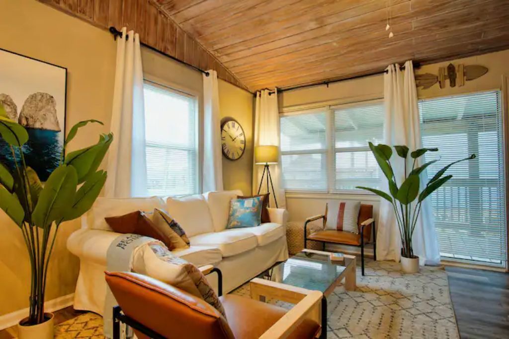 Photo of Livingroom in Surfside Beach