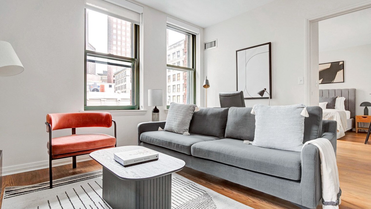 Photo of Livingroom in Downtown Boston