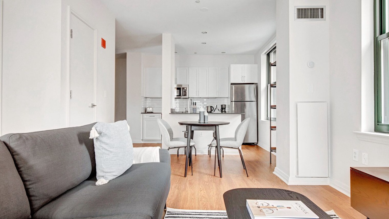 Photo of Livingroom in Downtown Boston