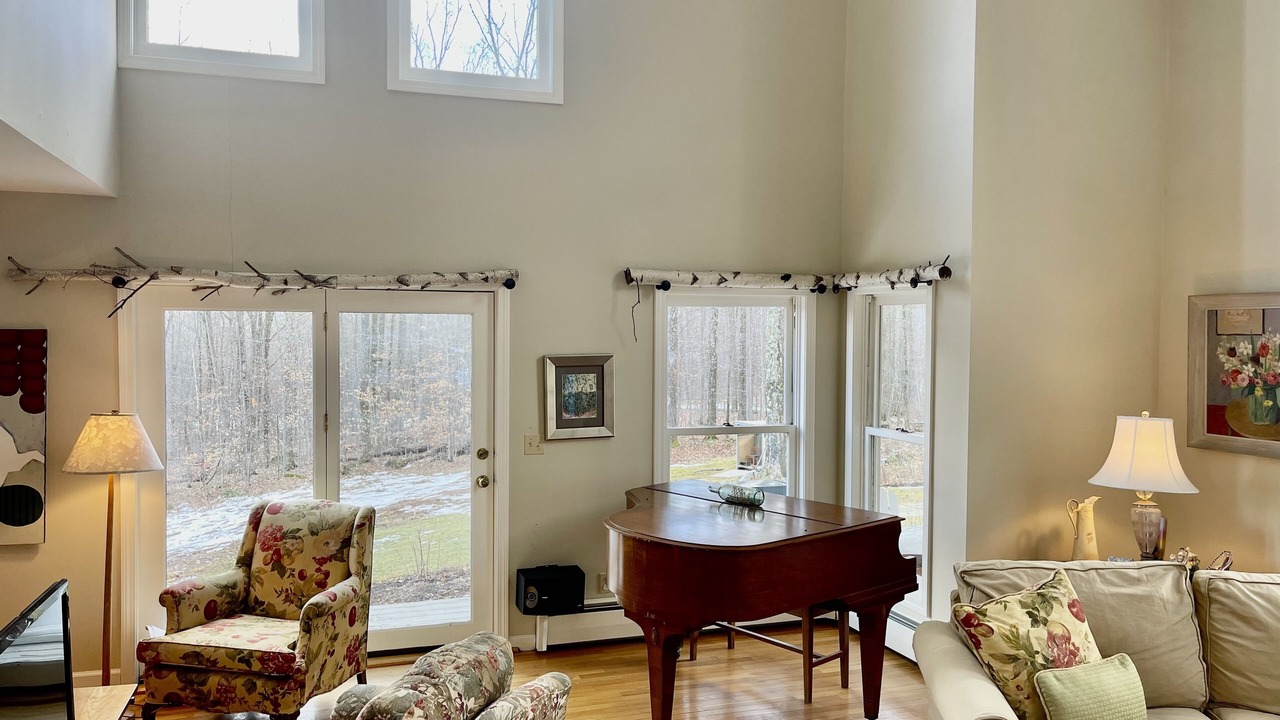 Photo of Livingroom in Manchester Center