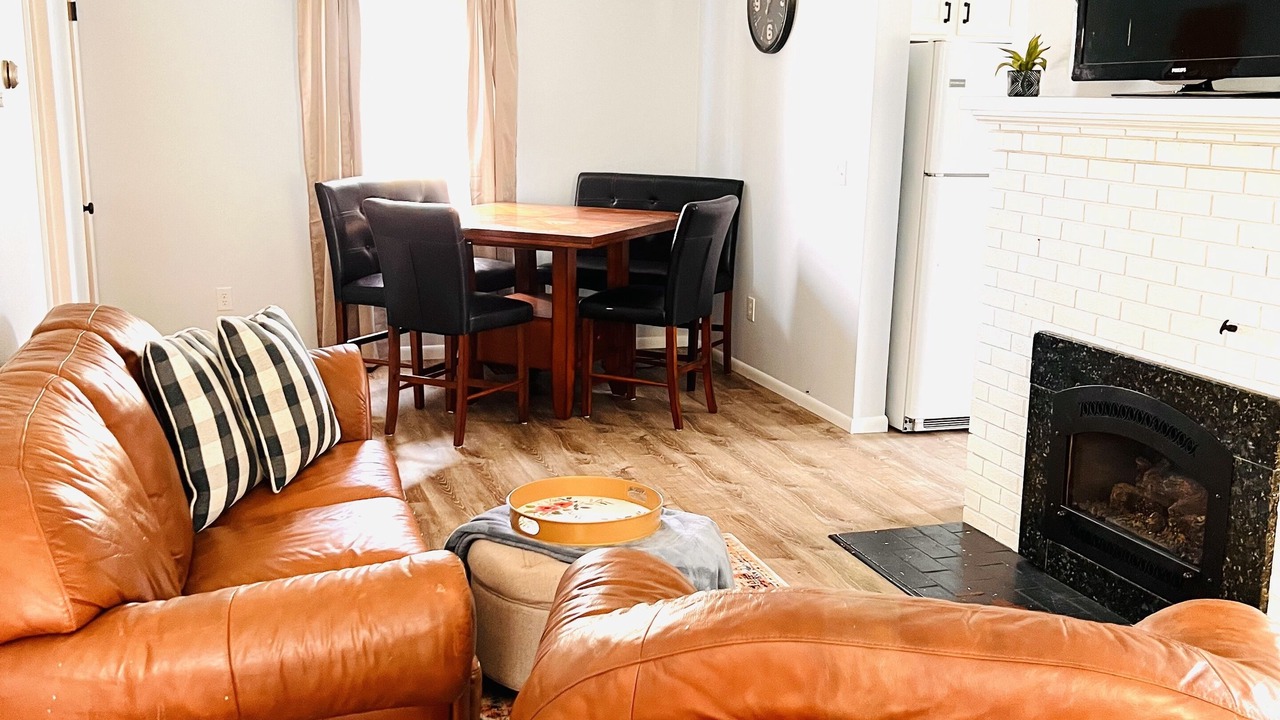Photo of Livingroom in Clayton