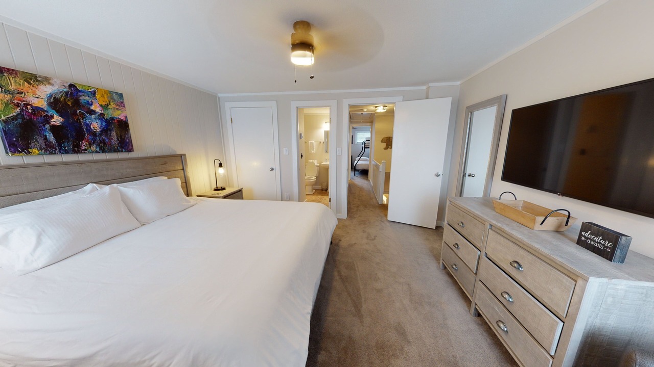 Photo of Bedroom in Snowshoe