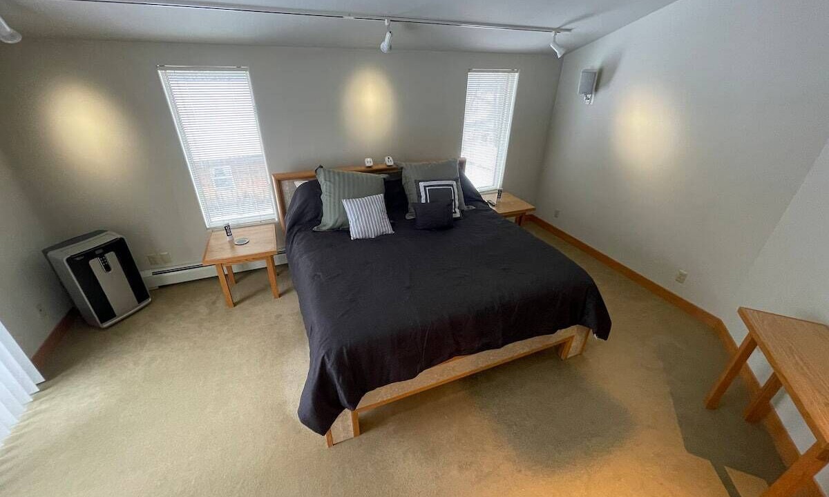 Photo of Bedroom in Salisbury Center