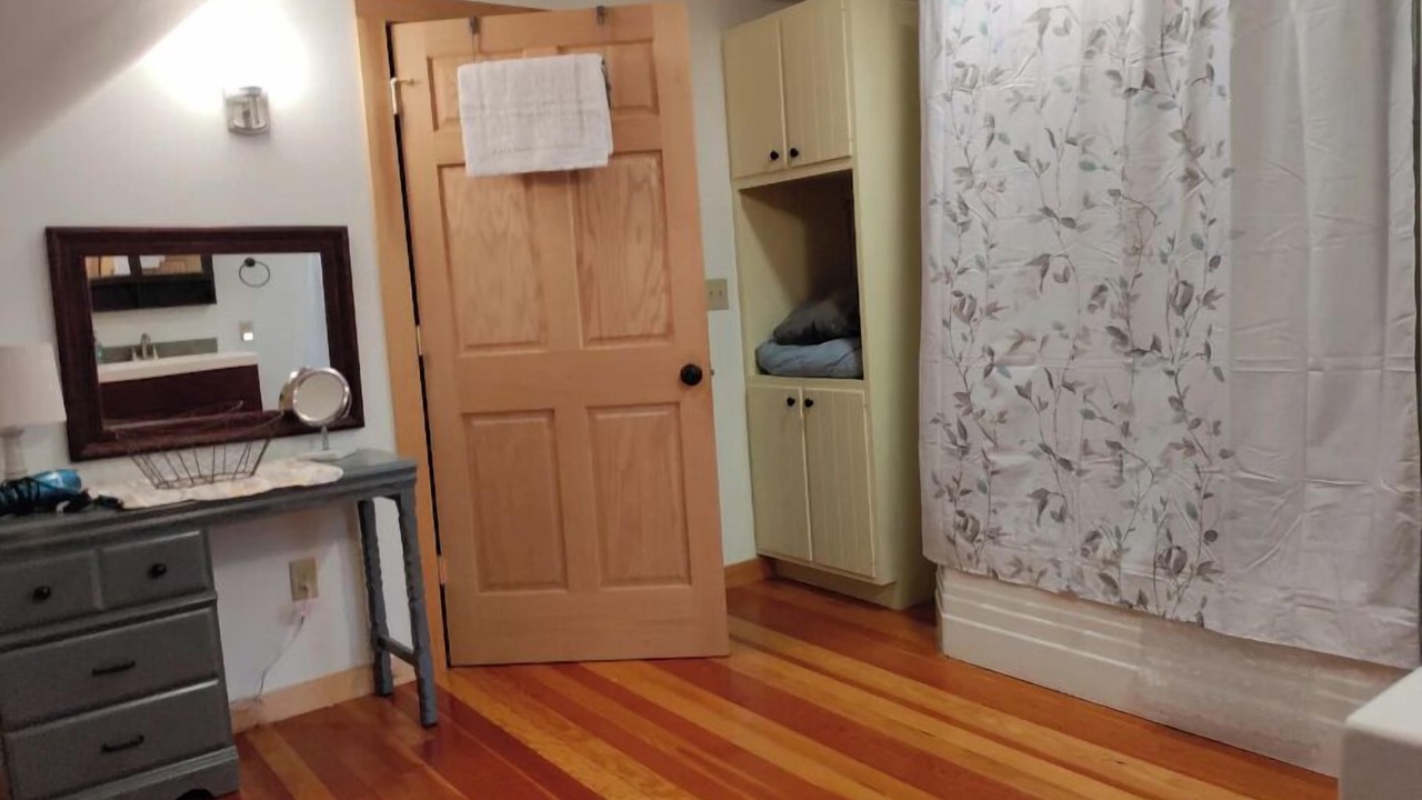 Photo of Bathroom in Roxbury