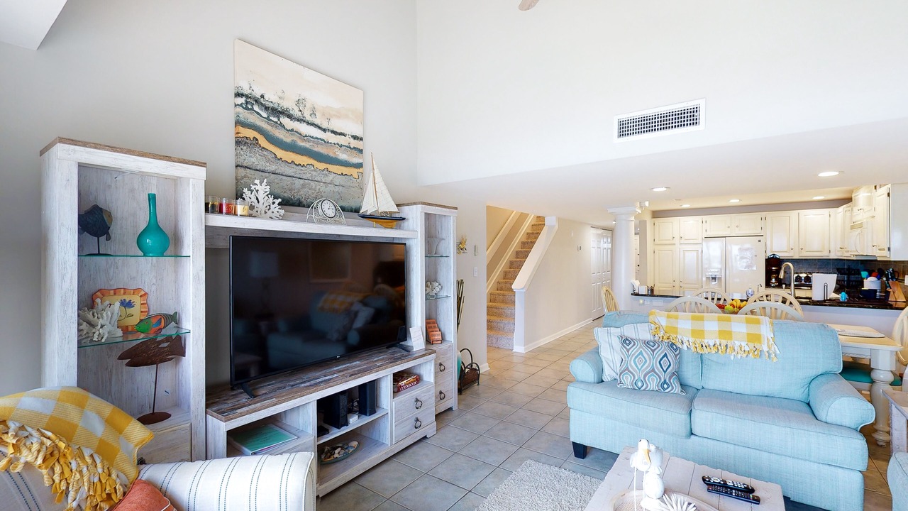 Photo of Livingroom in Pine Knoll Shores