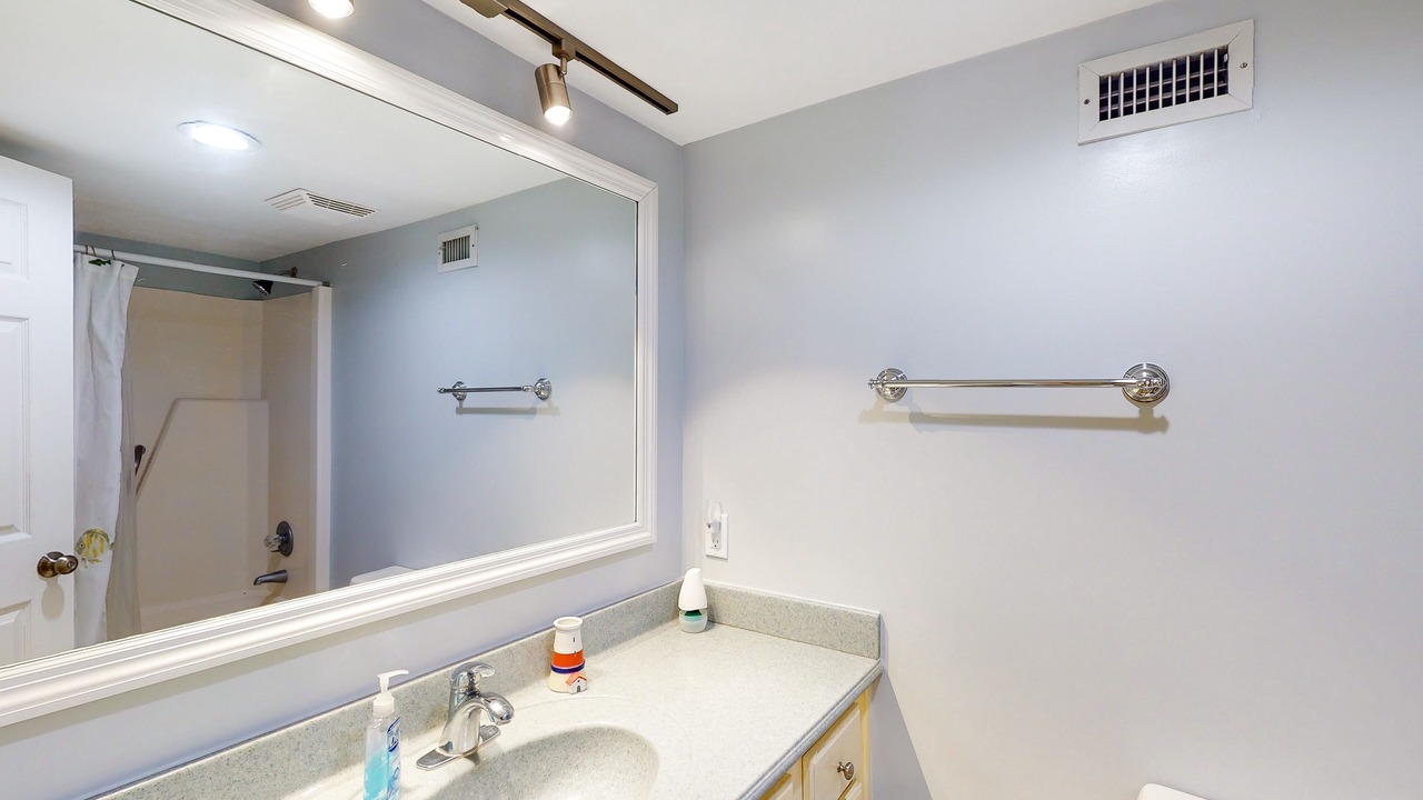 Photo of Bathroom in Pine Knoll Shores
